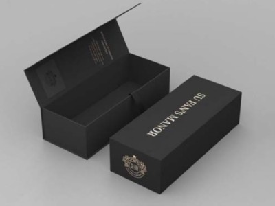 包裝盒定制廠家為您分析，為什么酒盒包裝覆膜后會出現(xiàn)顏色色差？