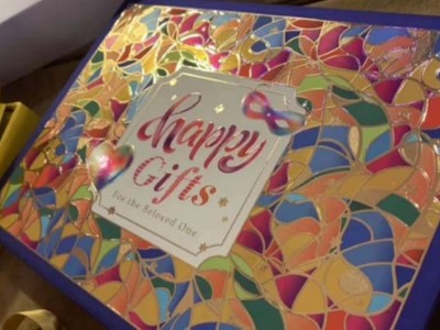 化妝品包裝盒提升檔次，包裝盒生產(chǎn)廠家這么建議